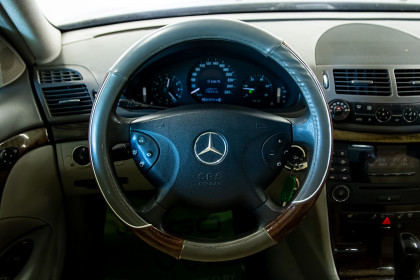 Продажа Mercedes-Benz E-Класс III (W211, S211) 220 2.1 AT (150 л.с.) 2005 Серый в Автодом