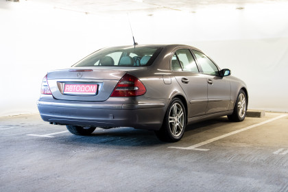 Продажа Mercedes-Benz E-Класс III (W211, S211) 220 2.1 AT (150 л.с.) 2005 Серый в Автодом
