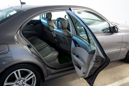 Продажа Mercedes-Benz E-Класс III (W211, S211) 220 2.1 AT (150 л.с.) 2005 Серый в Автодом