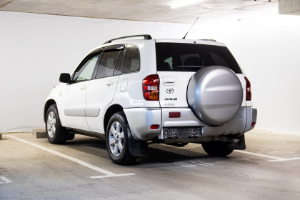 Продажа Toyota RAV4 II (XA20) Рестайлинг 2.0 MT (116 л.с.) 2005 Белый в Автодом