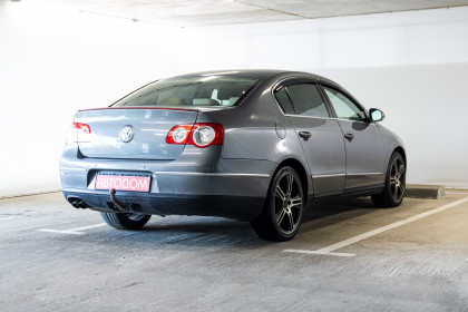 Продажа Volkswagen Passat B6 2.0 MT (140 л.с.) 2005 Серый в Автодом