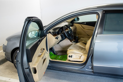 Продажа Volkswagen Passat B6 2.0 MT (140 л.с.) 2005 Серый в Автодом