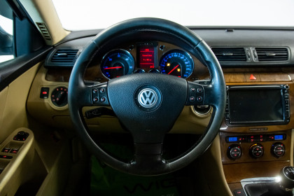 Продажа Volkswagen Passat B6 2.0 MT (140 л.с.) 2005 Серый в Автодом