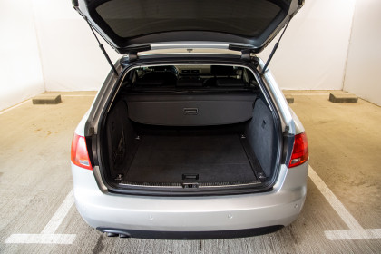 Продажа Audi A4 III (B7) 2.0 CVT (170 л.с.) 2006 Серебристый в Автодом
