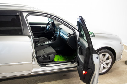 Продажа Audi A4 III (B7) 2.0 CVT (170 л.с.) 2006 Серебристый в Автодом