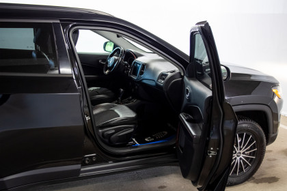 Продажа Jeep Compass II 2.4 AT (180 л.с.) 2020 Черный в Автодом