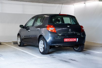 Продажа Renault Clio III 1.6 MT (88 л.с.) 2006 Серый в Автодом