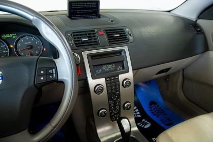 Продажа Volvo C70 II 2.5 AT (220 л.с.) 2006 Серый в Автодом