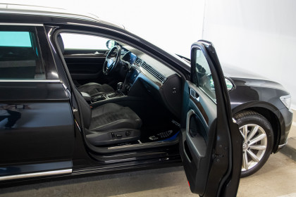 Продажа Volkswagen Passat B8 DSG6 2.0 AMT (190 л.с.) 2018 Черный в Автодом