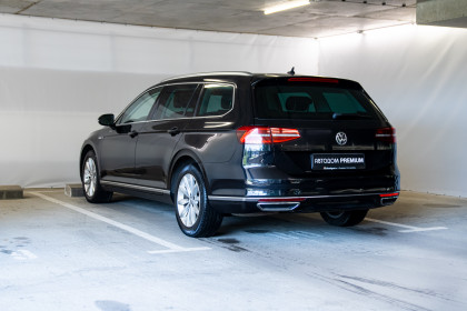 Продажа Volkswagen Passat B8 DSG6 2.0 AMT (190 л.с.) 2018 Черный в Автодом