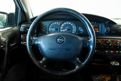 Продажа Opel Omega B 2.0 AT (136 л.с.) 1997 Серебристый в Автодом