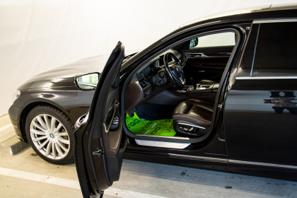 Продажа BMW 7 серии VI (G11/G12) 730Ld xDrive 3.0 AT (265 л.с.) 2016 Черный в Автодом