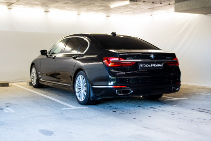 Продажа BMW 7 серии VI (G11/G12) 730Ld xDrive 3.0 AT (265 л.с.) 2016 Черный в Автодом