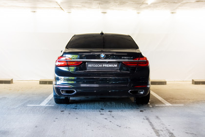 Продажа BMW 7 серии VI (G11/G12) 730Ld xDrive 3.0 AT (265 л.с.) 2016 Черный в Автодом