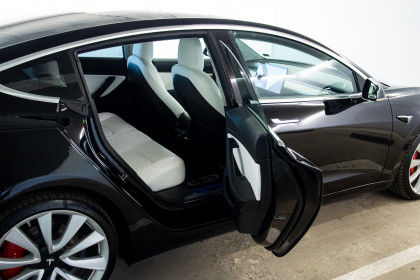 Продажа Tesla Model 3 I Performance 0.0 AT (534 л.с.) 2018 Черный в Автодом