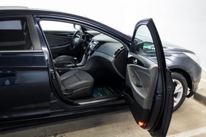 Продажа Hyundai Sonata VI (YF) 2.0 MT (150 л.с.) 2010 Синий в Автодом
