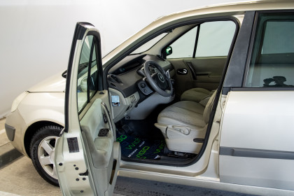 Продажа Renault Scenic II Рестайлинг Grand 1.9 MT (130 л.с.) 2006 Серый в Автодом