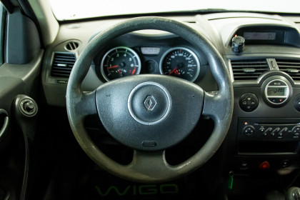 Продажа Renault Megane II Рестайлинг 1.6 MT (115 л.с.) 2008 Серебристый в Автодом