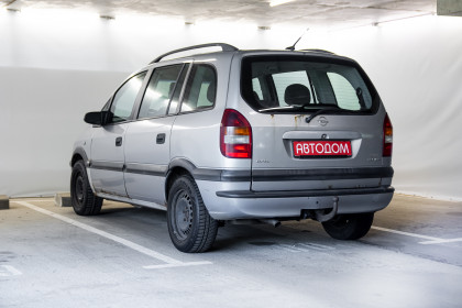 Продажа Opel Zafira A 2.0 MT (101 л.с.) 2002 Серебристый в Автодом