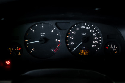 Продажа Opel Zafira A 2.0 MT (101 л.с.) 2002 Серебристый в Автодом