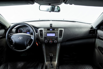 Продажа Hyundai Sonata V (NF) 2.0 AT (163 л.с.) 2008 Серый в Автодом
