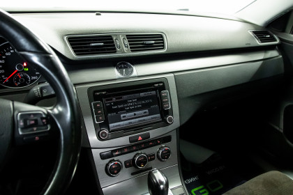 Продажа Volkswagen Passat B7 1.8 AMT (152 л.с.) 2011 Черный в Автодом