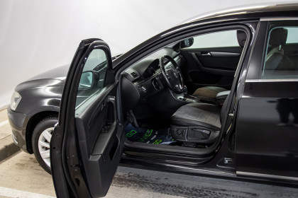 Продажа Volkswagen Passat B7 1.8 AMT (152 л.с.) 2011 Черный в Автодом