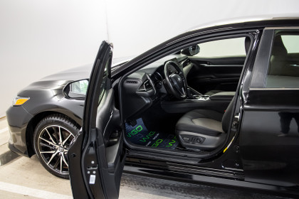 Продажа Toyota Camry VIII (XV70) Рестайлинг 2.5 CVT (208 л.с.) 2021 Черный в Автодом