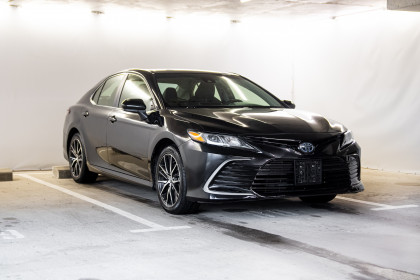 Продажа Toyota Camry VIII (XV70) Рестайлинг 2.5 CVT (208 л.с.) 2021 Черный в Автодом