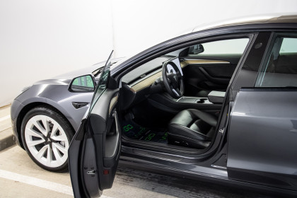 Продажа Tesla Model 3 I Standart Plus 0.0 AT (258 л.с.) 2021 Серый в Автодом