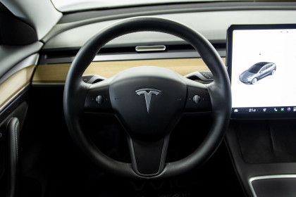 Продажа Tesla Model 3 I Standart Plus 0.0 AT (258 л.с.) 2021 Серый в Автодом