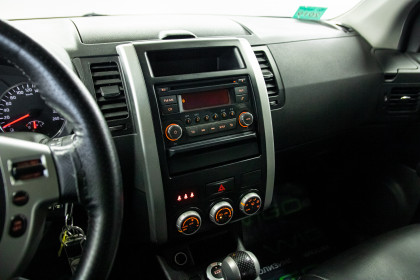 Продажа Nissan X-Trail II Рестайлинг 2.0 CVT (141 л.с.) 2014 Черный в Автодом