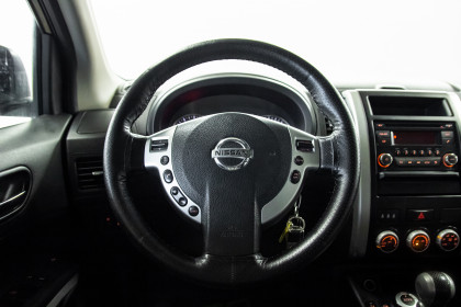 Продажа Nissan X-Trail II Рестайлинг 2.0 CVT (141 л.с.) 2014 Черный в Автодом