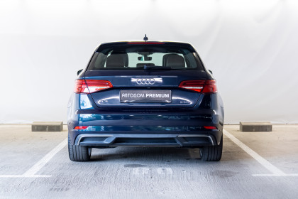 Продажа Audi A3 III (8V) Рестайлинг e-tron 1.4 AMT (204 л.с.) 2017 Синий в Автодом