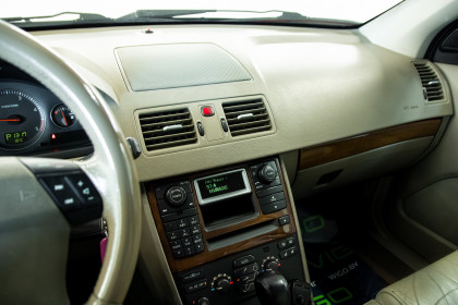 Продажа Volvo XC90 I 2.4 AT (163 л.с.) 2004 Черный в Автодом