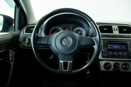 Продажа Volkswagen Polo V 1.6 MT (105 л.с.) 2013 Черный в Автодом