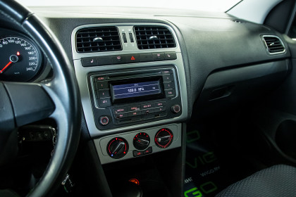Продажа Volkswagen Polo V 1.6 MT (105 л.с.) 2013 Черный в Автодом
