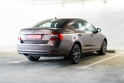 Продажа Skoda Octavia III (A7) Рестайлинг 1.6 MT (110 л.с.) 2017 Коричневый в Автодом