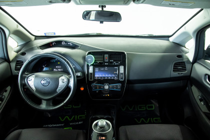 Продажа Nissan Leaf I (ZE0/AZE0) 30kWh 0.0 AT (109 л.с.) 2017 Серый в Автодом