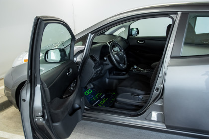 Продажа Nissan Leaf I (ZE0/AZE0) 30kWh 0.0 AT (109 л.с.) 2017 Серый в Автодом