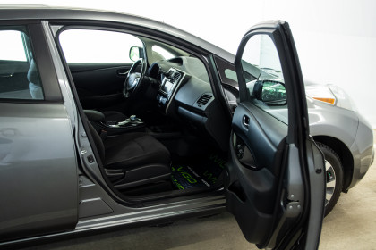 Продажа Nissan Leaf I (ZE0/AZE0) 30kWh 0.0 AT (109 л.с.) 2017 Серый в Автодом