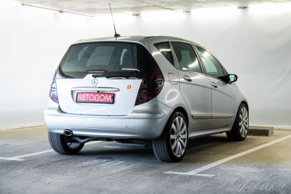 Продажа Mercedes-Benz A-Класс II (W169) 180 2.0 CVT (109 л.с.) 2005 Серебристый в Автодом