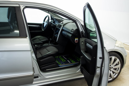 Продажа Mercedes-Benz A-Класс II (W169) 180 2.0 CVT (109 л.с.) 2005 Серебристый в Автодом