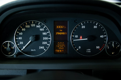 Продажа Mercedes-Benz A-Класс II (W169) 180 2.0 CVT (109 л.с.) 2005 Серебристый в Автодом