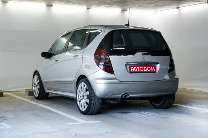 Продажа Mercedes-Benz A-Класс II (W169) 180 2.0 CVT (109 л.с.) 2005 Серебристый в Автодом