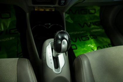 Продажа Honda Insight II Рестайлинг 1.3 CVT (98 л.с.) 2013 Черный в Автодом
