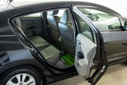 Продажа Honda Insight II Рестайлинг 1.3 CVT (98 л.с.) 2013 Черный в Автодом