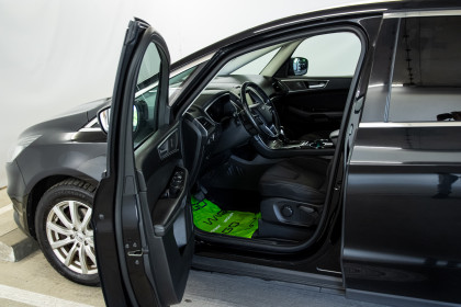Продажа Ford S-MAX II 2.0 AMT (150 л.с.) 2015 Черный в Автодом