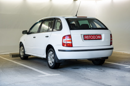 Продажа Skoda Fabia I Рестайлинг 1.2 MT (64 л.с.) 2007 Белый в Автодом