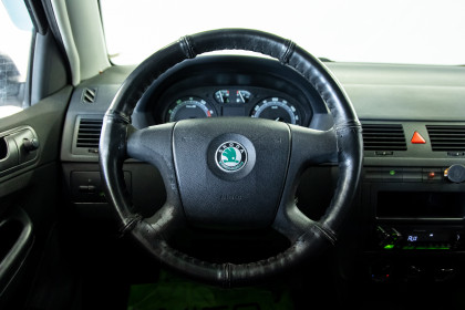 Продажа Skoda Fabia I Рестайлинг 1.2 MT (64 л.с.) 2007 Белый в Автодом